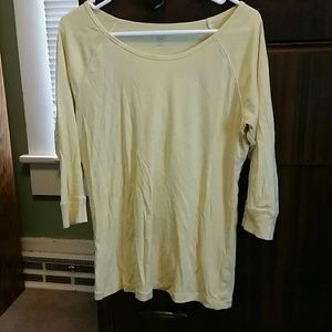 Gap 3/4 sleeve scoop neck tee
